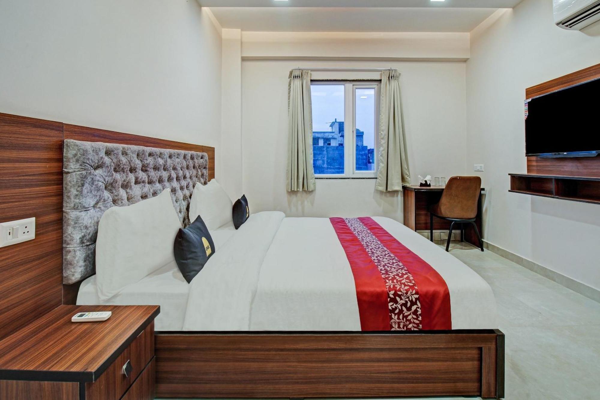 Townhouse Oak Vs Shivanya 勒克瑙 外观 照片